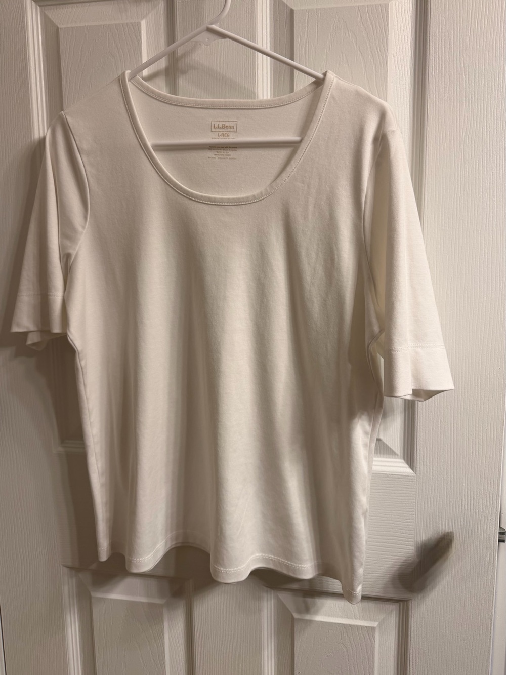 L.L. Bean Women's white Scoop Neck Short Sleeve Top